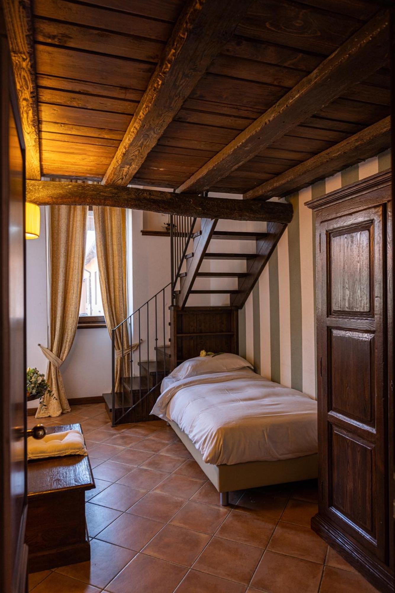 Al Castello Resort Sillavengo Εξωτερικό φωτογραφία